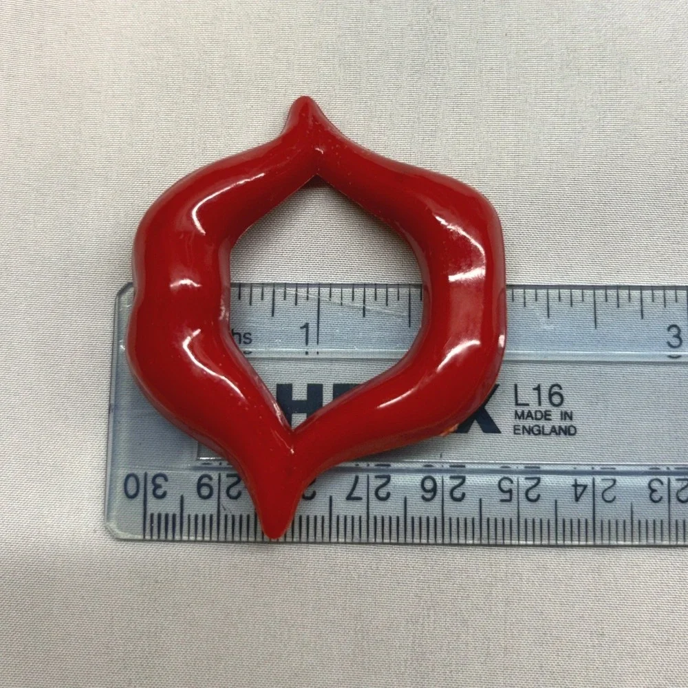 Squire & Small Napkin Holder Set 4 OS Red Good 1977 Vintage Plastic Lips Rings